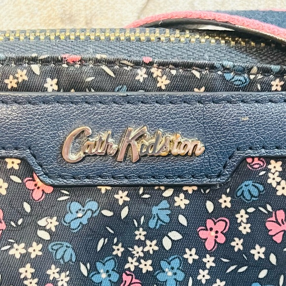 Cath Kidston Floral Crossbody Bag - GUC - Picture 10 of 10